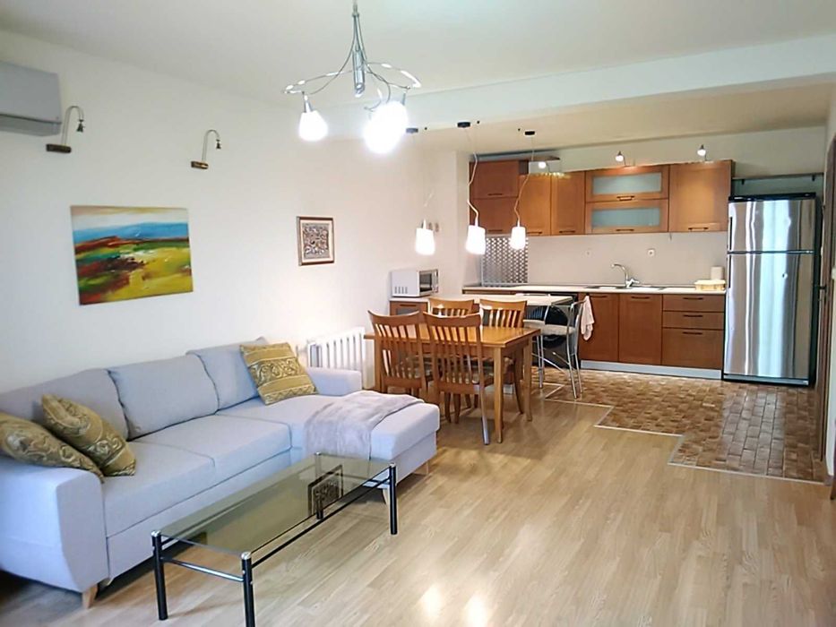 Просторен 2-стаен апартамент под наем