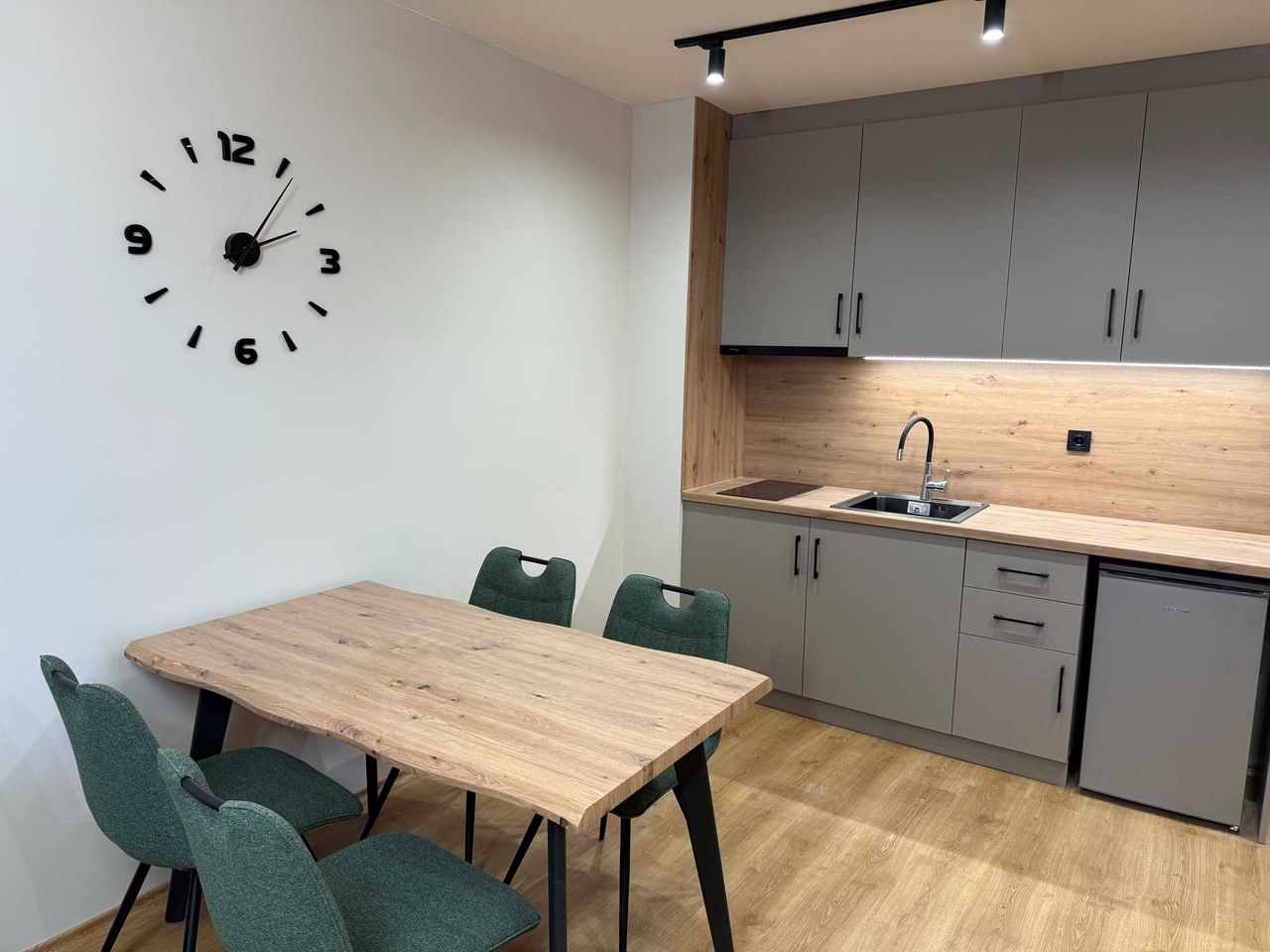 Продава се Двустаен апартамент в Разлог - 57 кв.м за 929 €/кв.м - Снимка #5