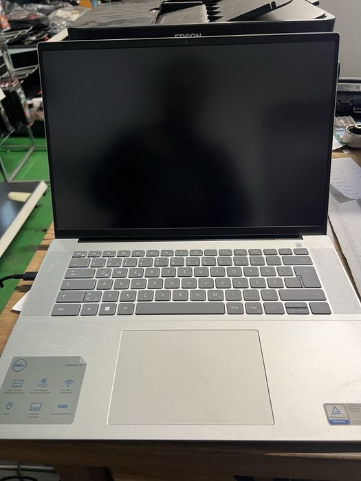 Dell inspirion 16