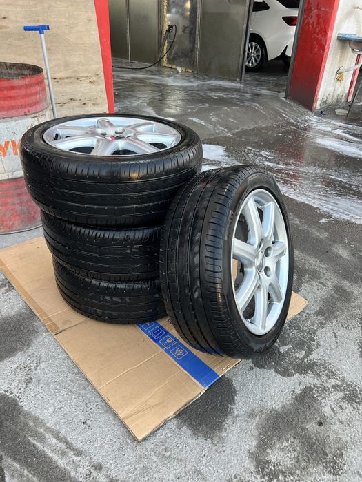 Продом комплект шин зима лето с дисками R17