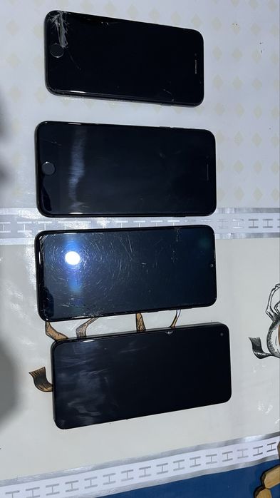 Продам смартфоны