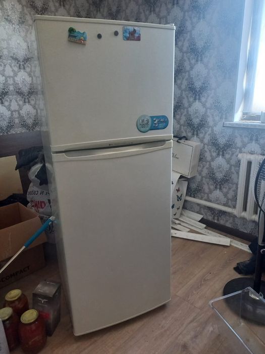 Холодильник сатылады