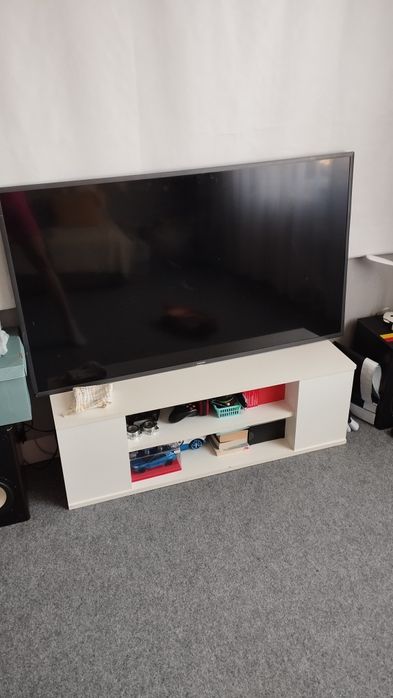 Продам телевизор Samsung большой