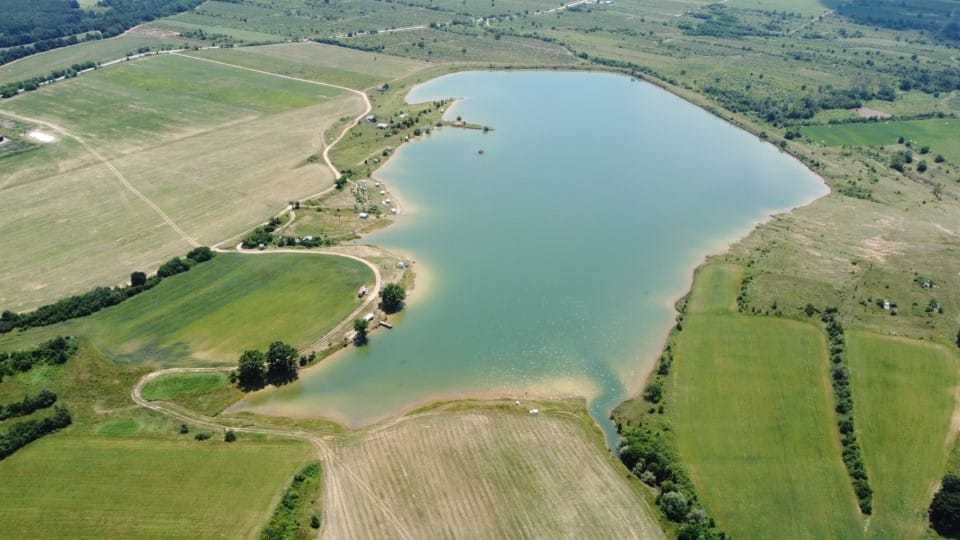 Село Мътеница ,имот на брега на язовир Алмалъка. 37 ,000 Дек,