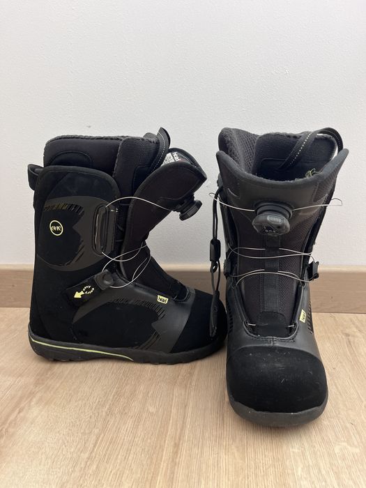 Boots snowboard head