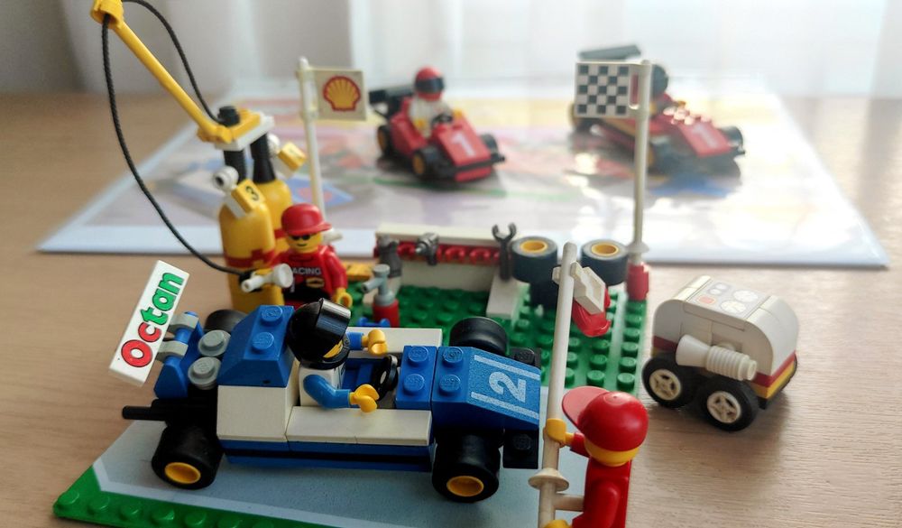 Lego shell формула , подиум, камионче, цистерна и коли