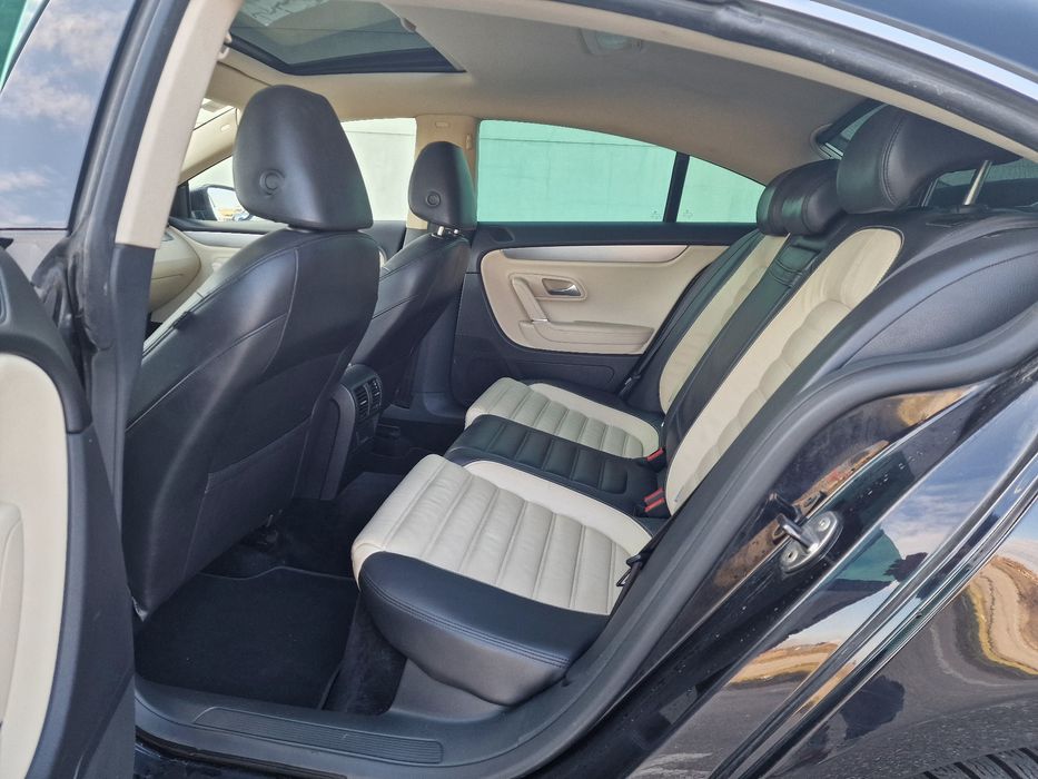 VW PASSAT CC R-LINE 2012 - 170 CP / Distronic / Piele / Camera

An