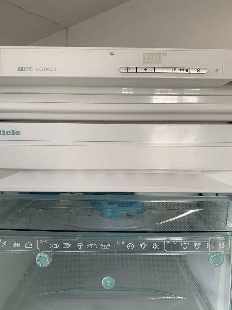 Congelator Miele 1,85cm  340L