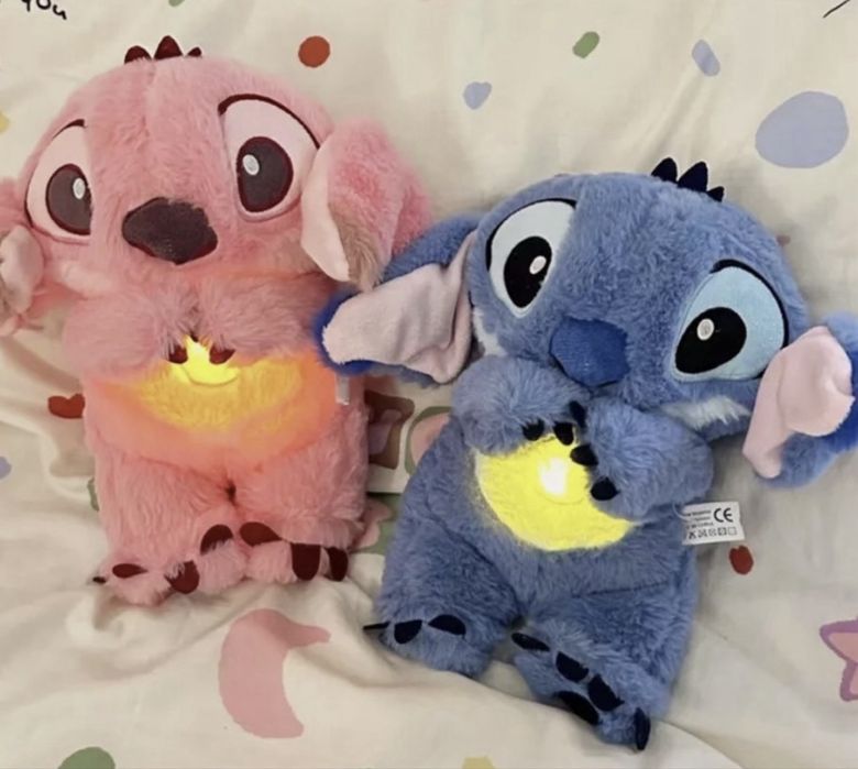 Дишащ Стич, интерактивна Дишаща/Музикална/Светеща плюшена играчка