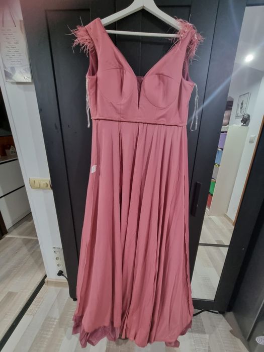 Vând rochie  de seară.