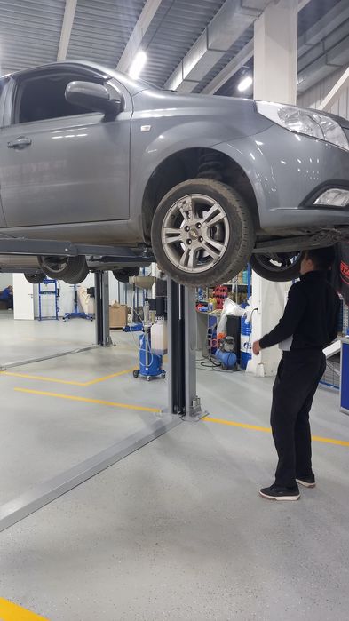 Меняю на жилье авто/автомат в мае куплена 31000проб, полная комплек