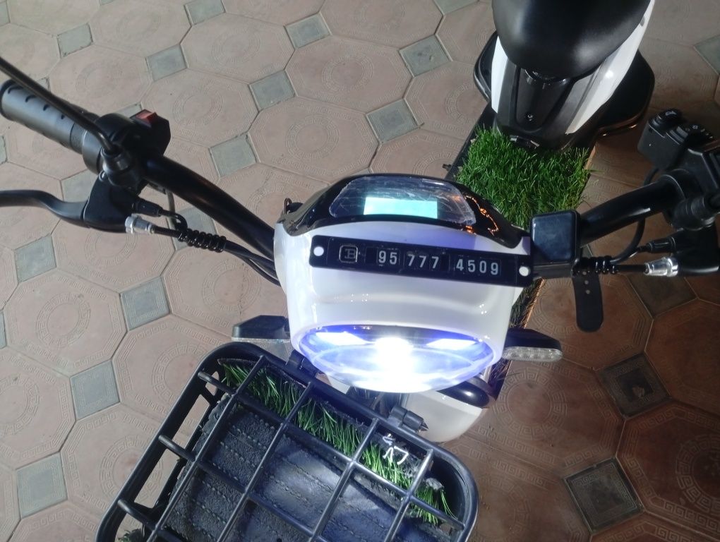 Skuter BODO yangi