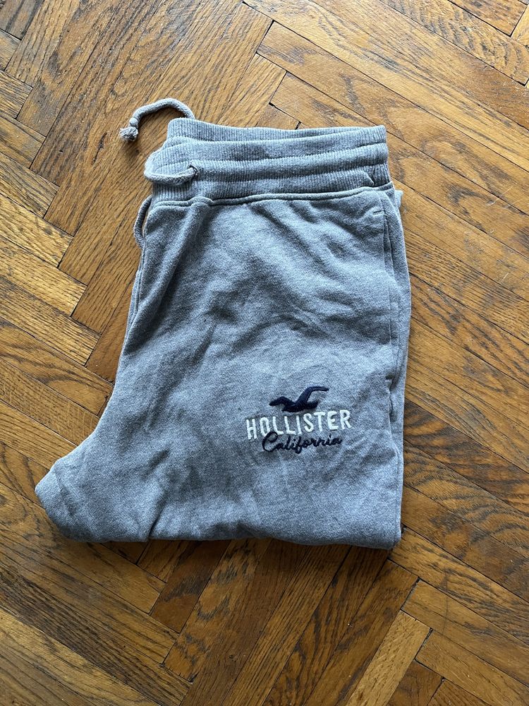 Pantaloni gri Hollister - mărimea S