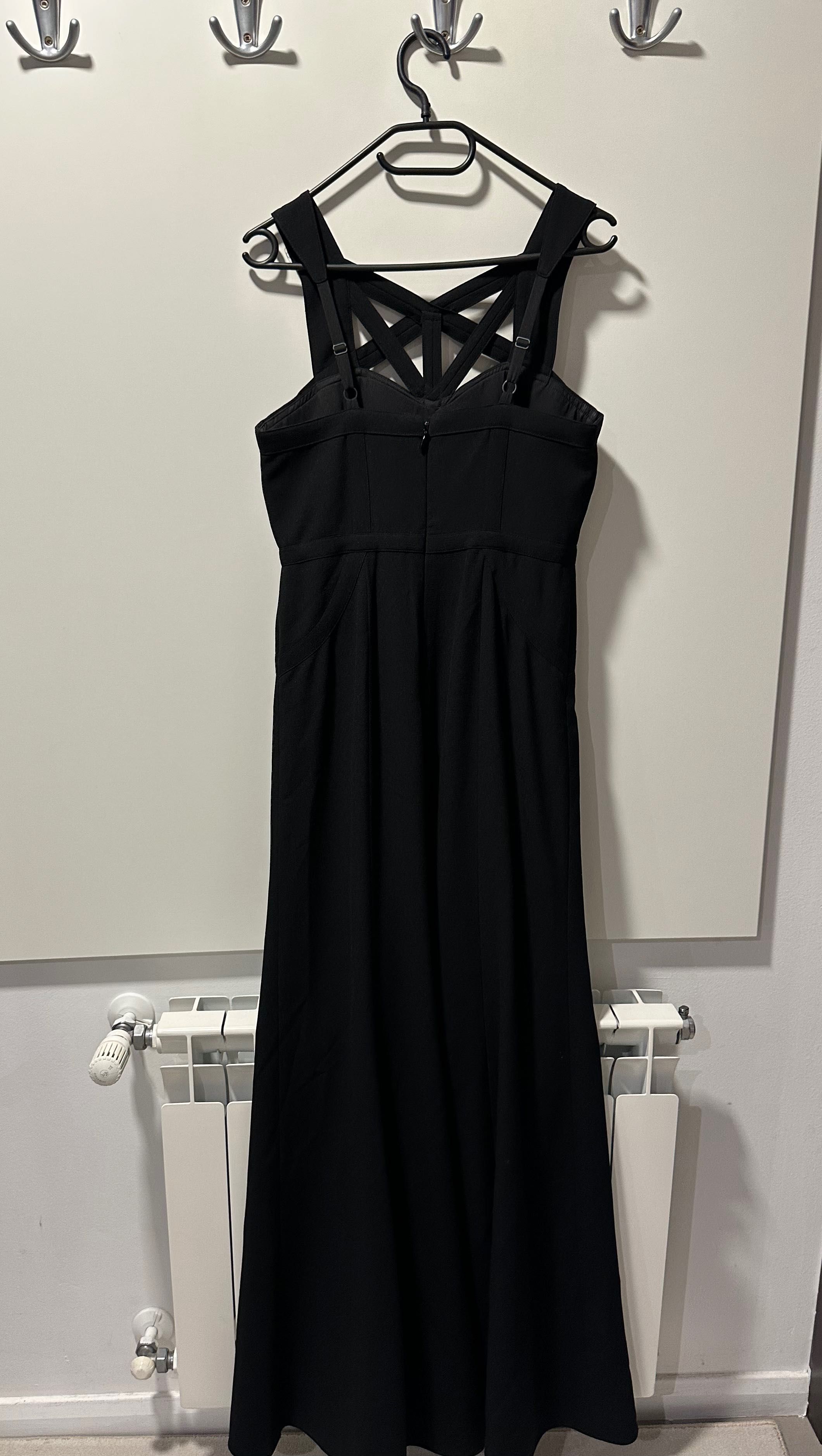 Дълга официална рокля на BCBGMaxzalia