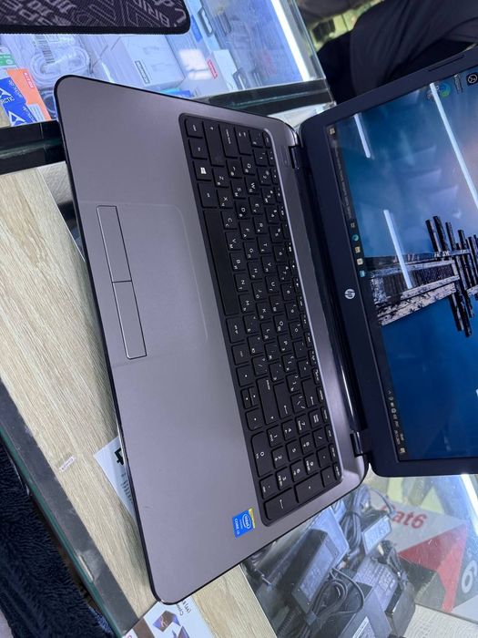 Notebook sotiladi Acer Hp laptop