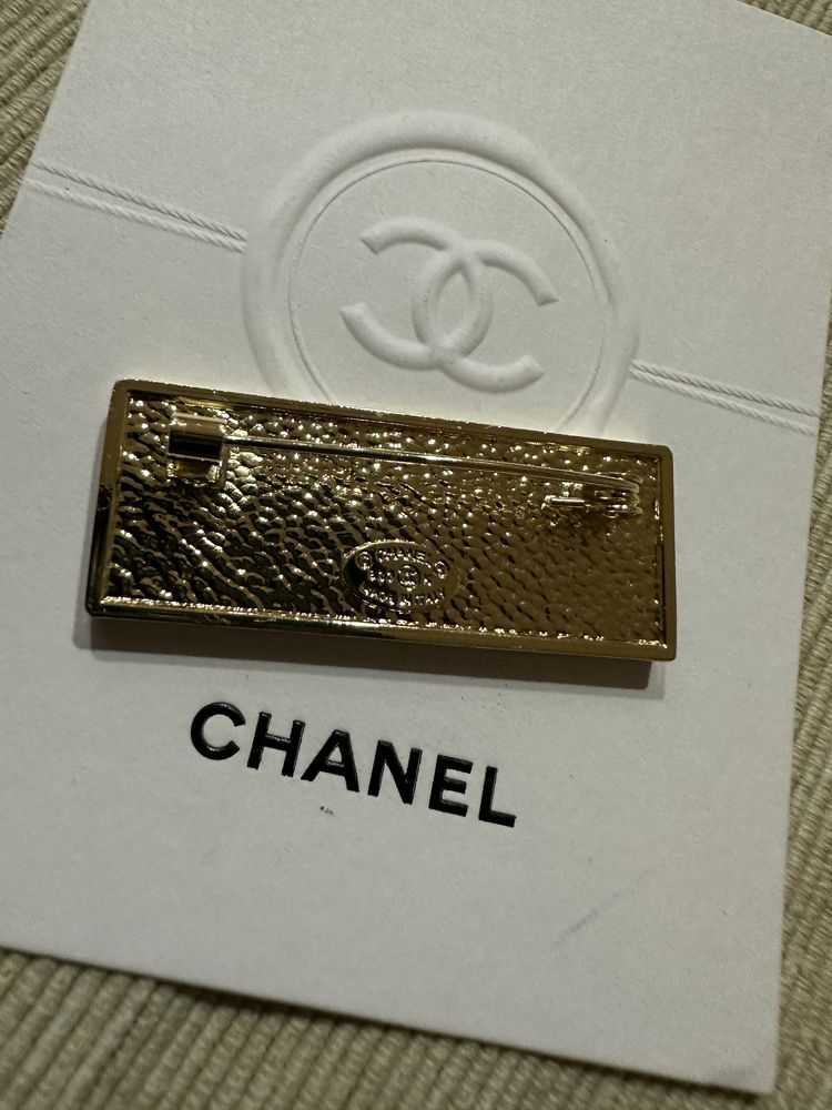 Брошка Chanel!Висок клас!