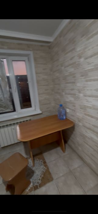 Стол кухонный + табурет