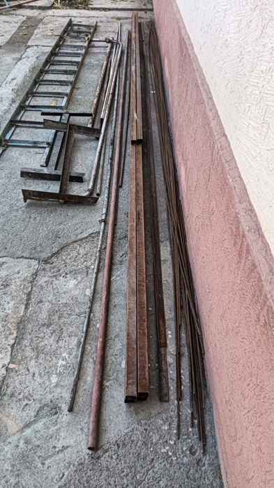 Профтруба. Новый. Уголок длина 10 м.