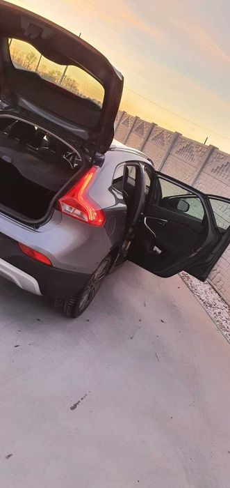 volvo v40 cross country d2 2015