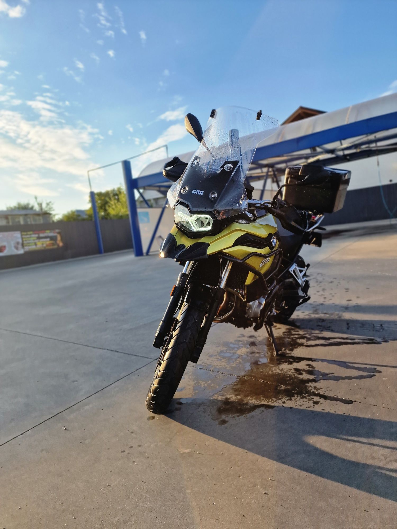 BMW F 750 GS (2019)  sau schimb cu skoda superb