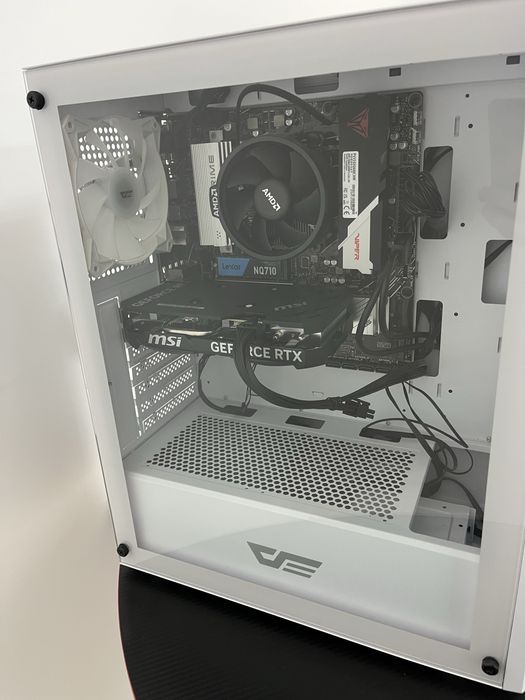 Setup de gaming ca NOU – folosit doar 2 luni | Arată impecabil!