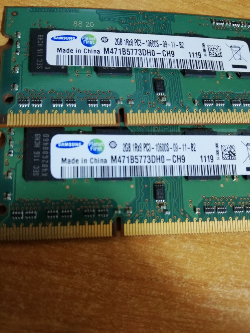 2 Ram - memorii laptop 2x2 Gb