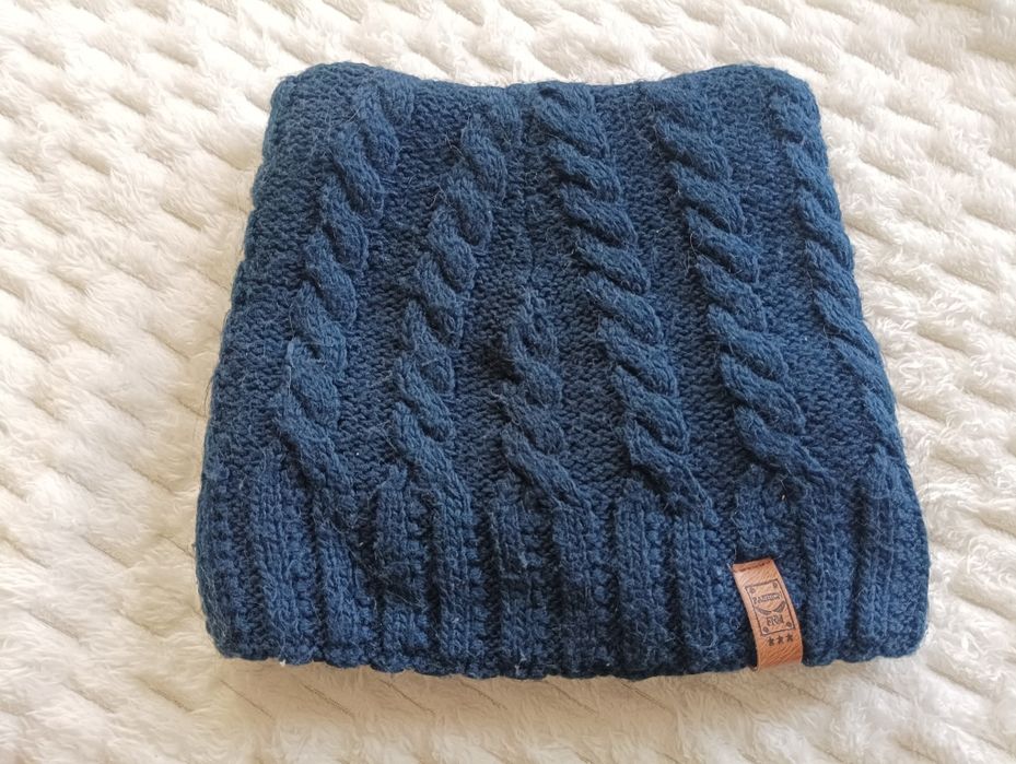 Шапка очень теплая,с подкладкой.Турция.Шерсть.