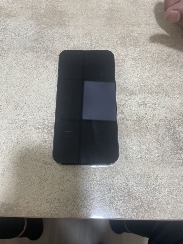 iPhone 13 pro LLA