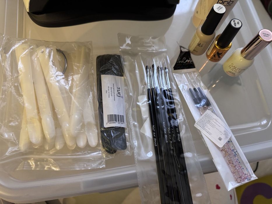 Лампа за маникюр и педикюр