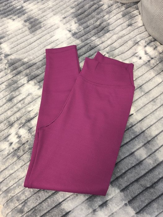 Дамски клинове 2 бр. 15 лв