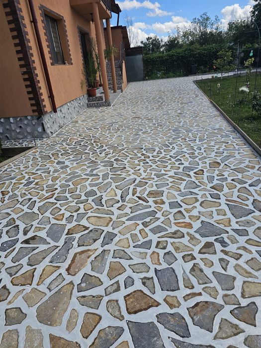 Piatra naturala si montaj