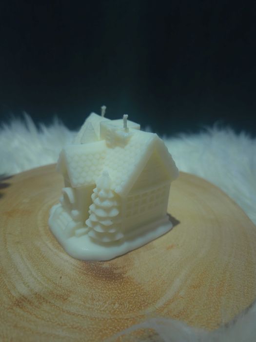 Коледни свещи различни фигурки