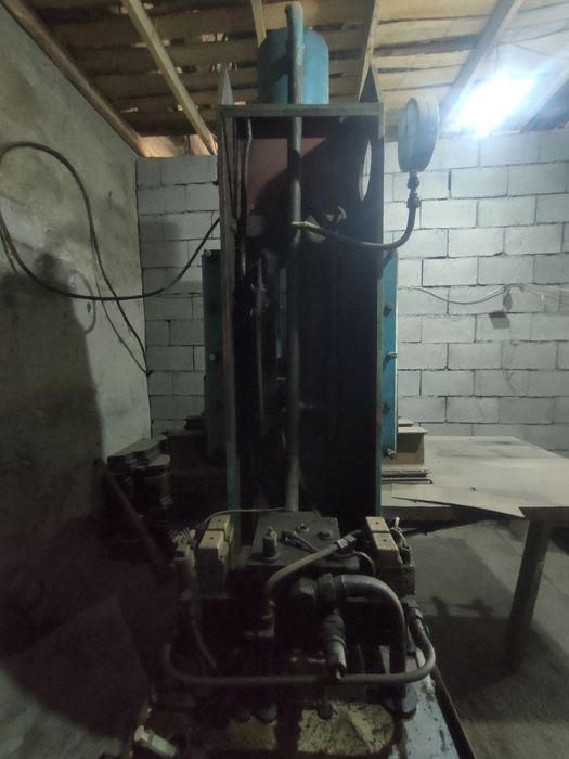 Gidralicheski Press 100 tonalik