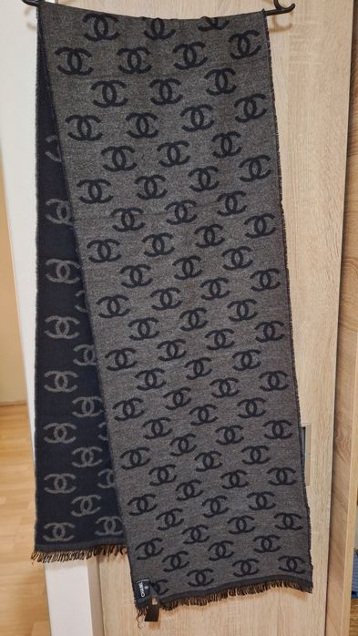 Eșarfă Chanel     .