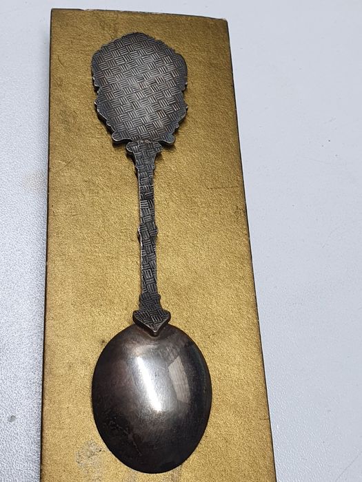Lingurita Tungsram