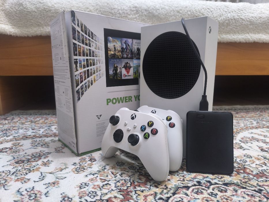 Xbox Series S с 118 играми, 2 геймпада, 512GB + Внешний диск 1TB