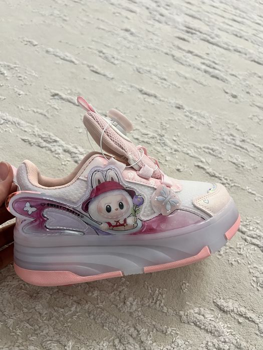 Кроссовки с роликами новые