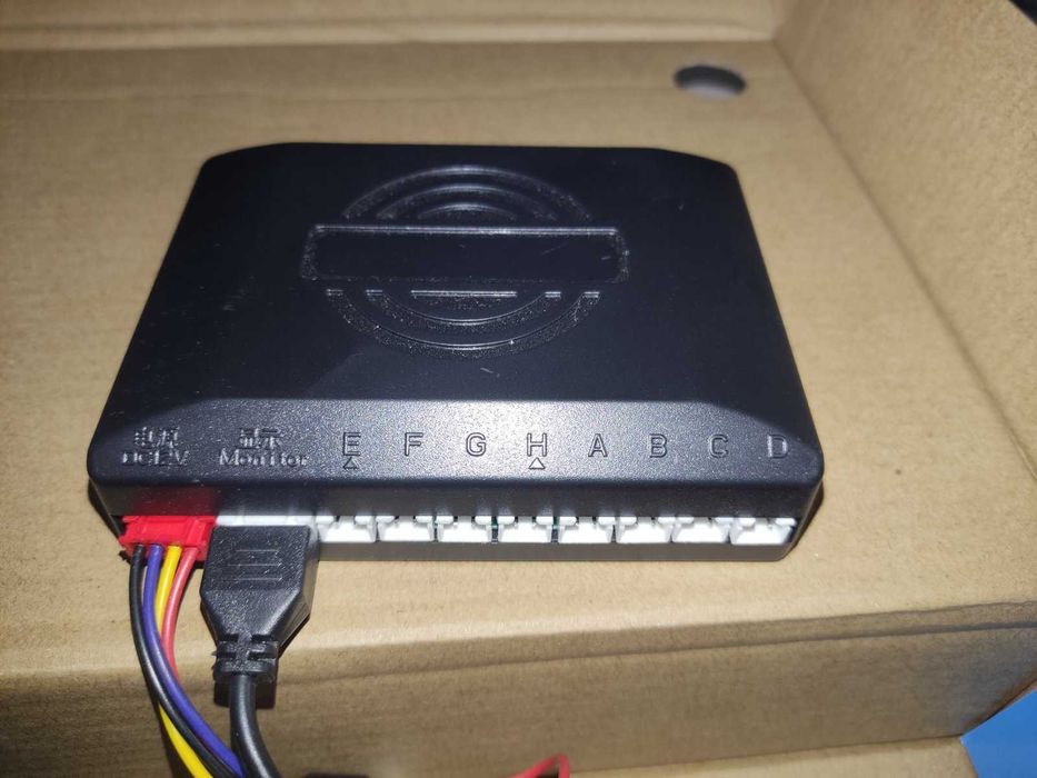 Чисто нов парктроник с 8 сензора и дисплей