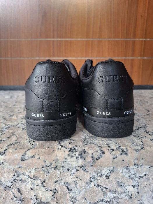 Guess обувки нови