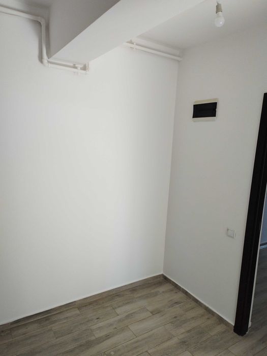 Apartament cu 2 camere, decomandat, disponibil imediat, metrou Berceni