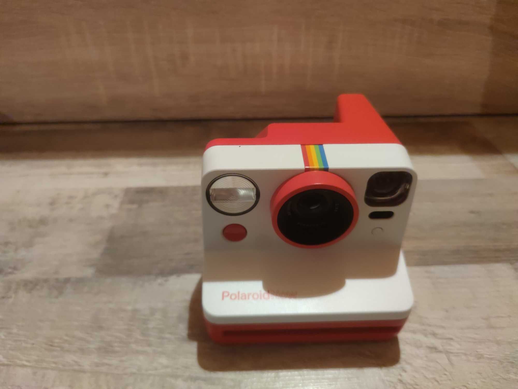 Фотоапарат за моментни снимки  Polaroid Now