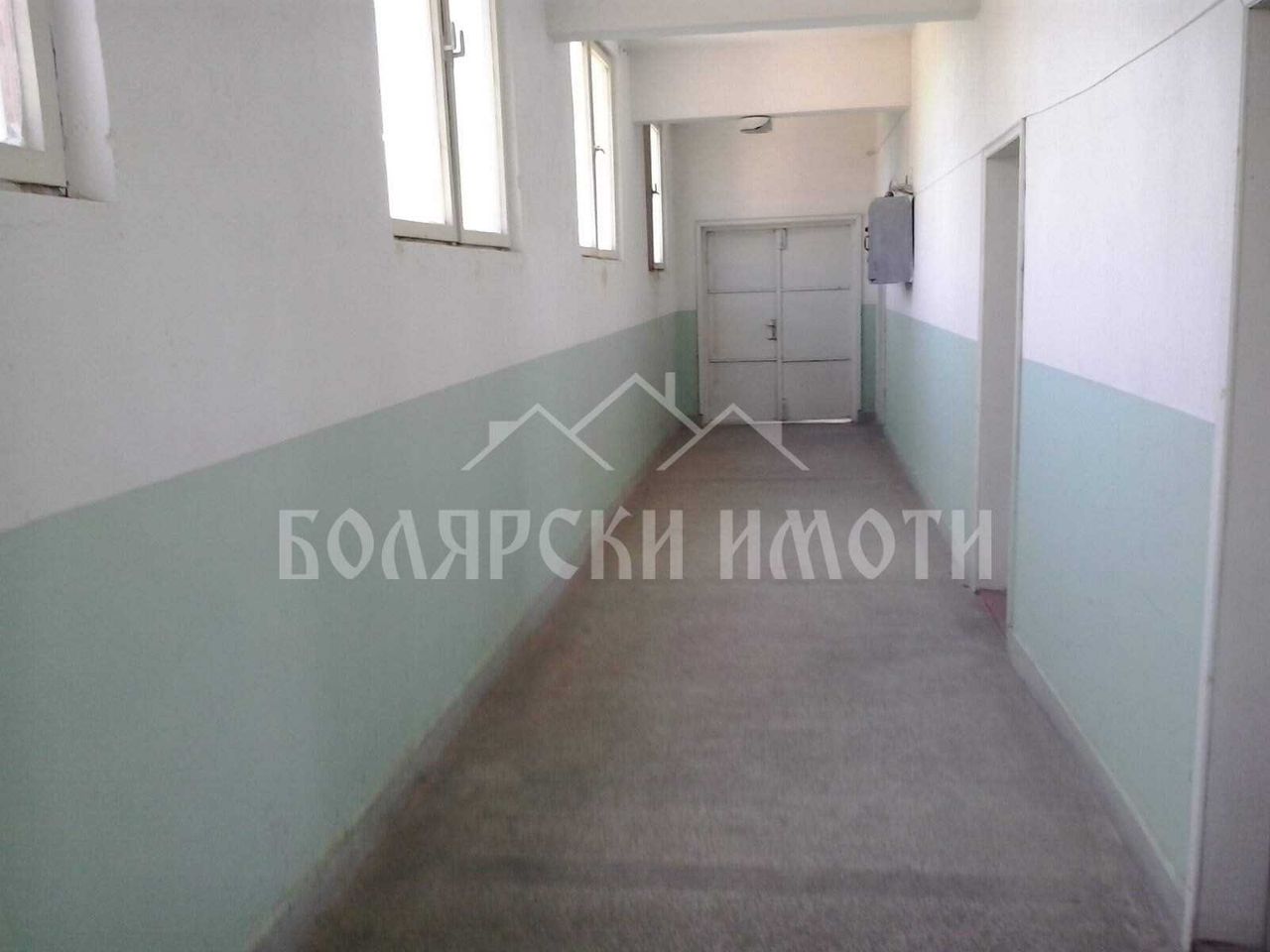 Продава се Промишлена сграда в с. Самоводене, Област Велико Търново - 824 кв.м за 100 €/кв.м - Снимка #3