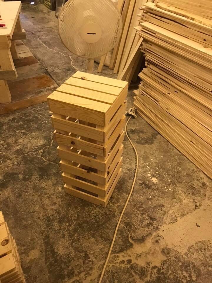 Дървен бар стол ръчна изработка