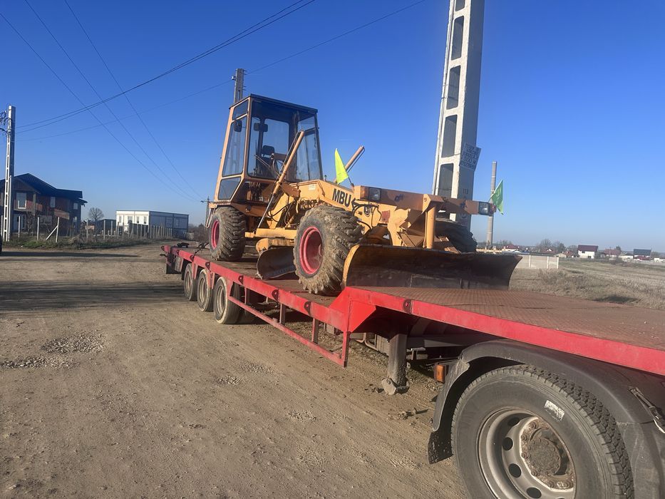 Inchiriez /vand trailer platforma