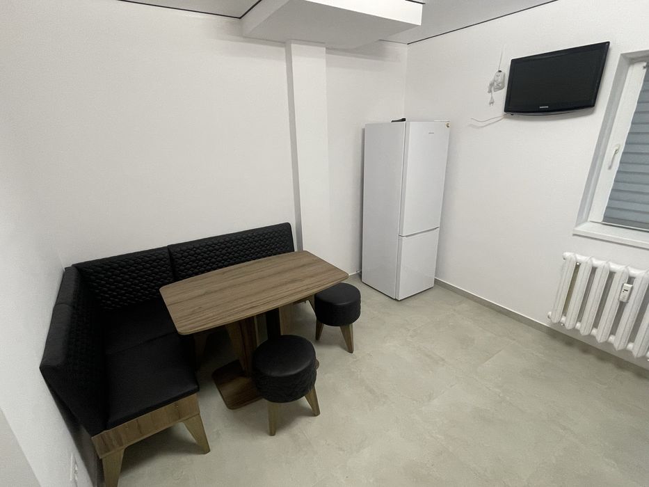 Apartament de inchiariat , parter , Primaverii!