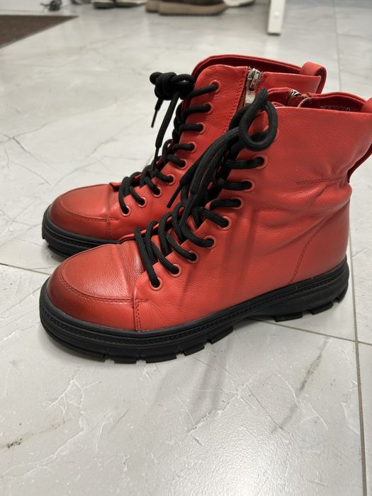 Продам женскую обувь !