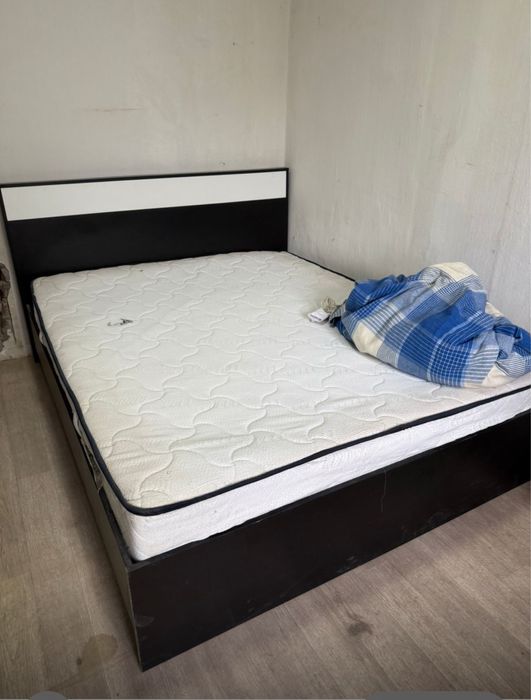 Продам кровать двухспалку и шкаф