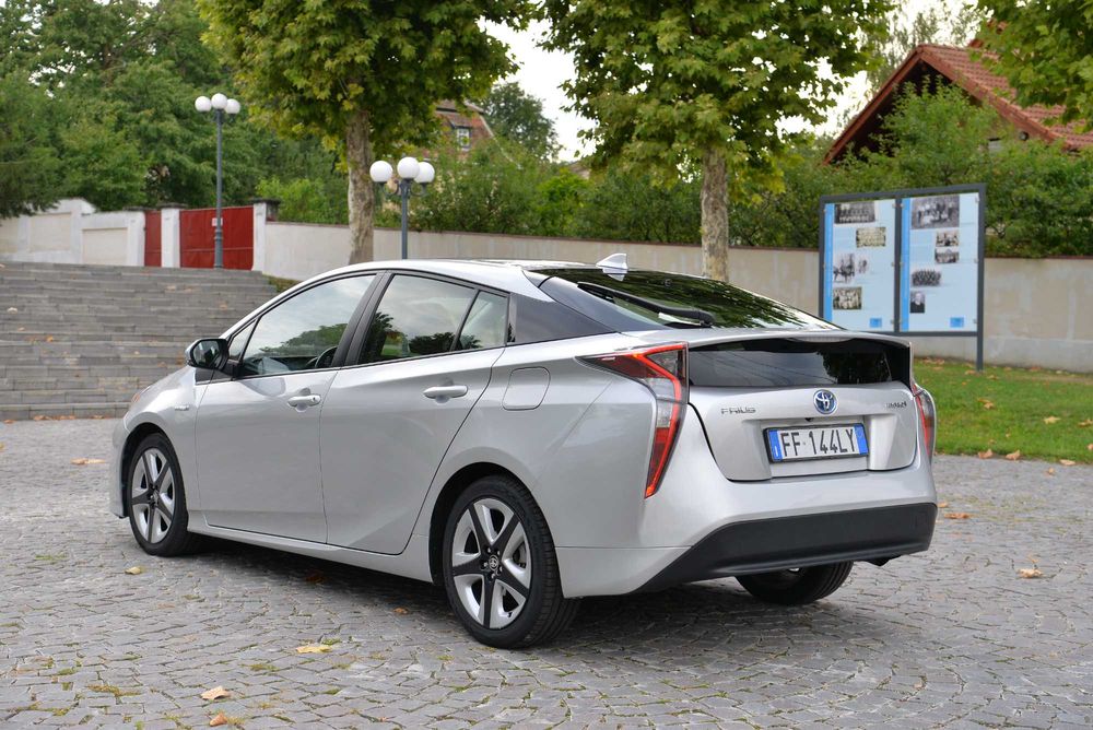 Toyota Prius 1.8 Hybrid Style