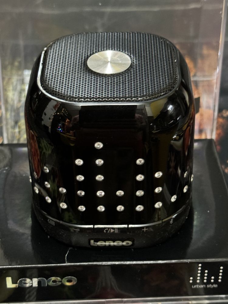 Difuzor Lenco Portabil - SWAROVSKI