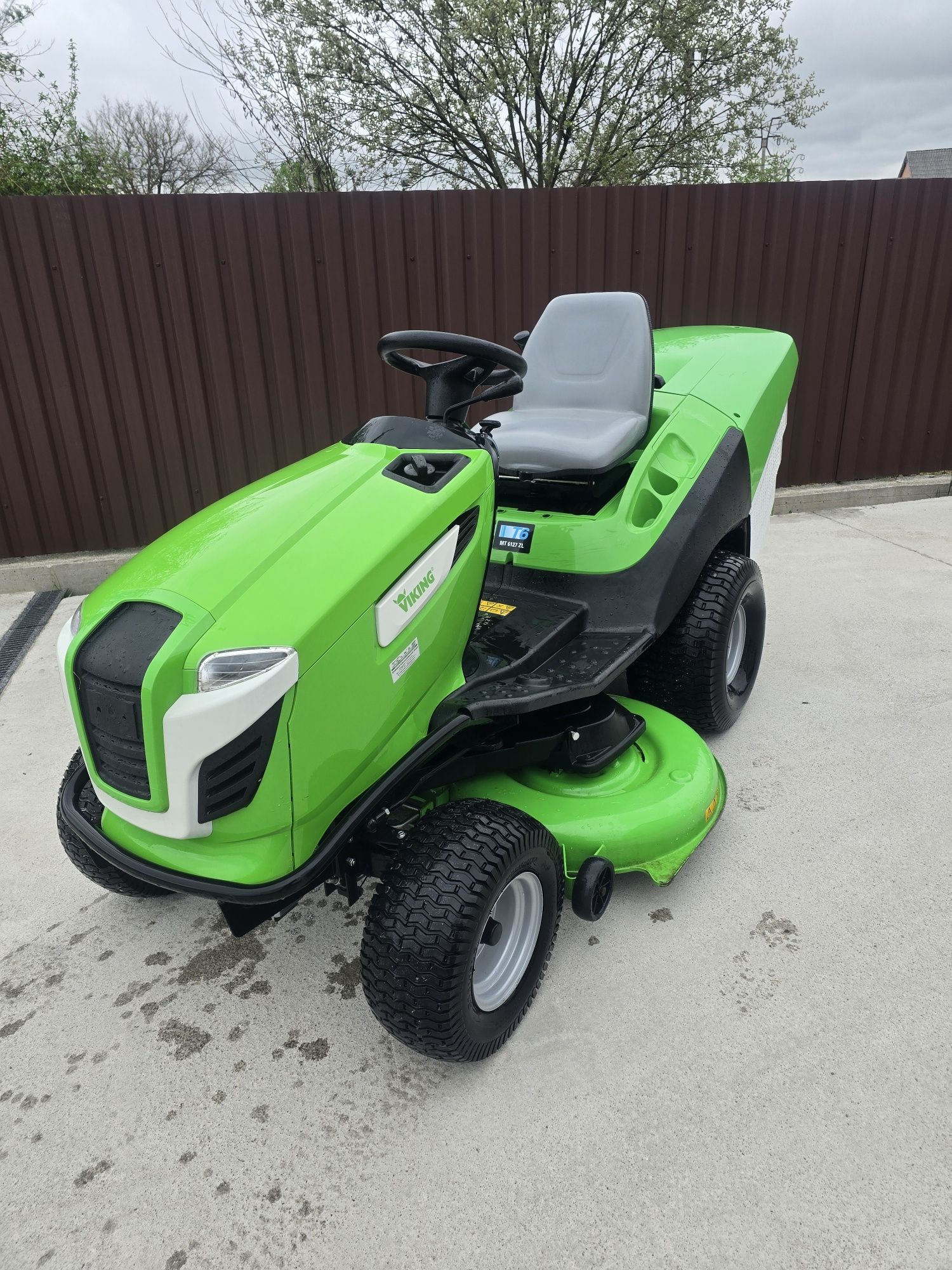 Tractoras Viking 23 cp an 2016